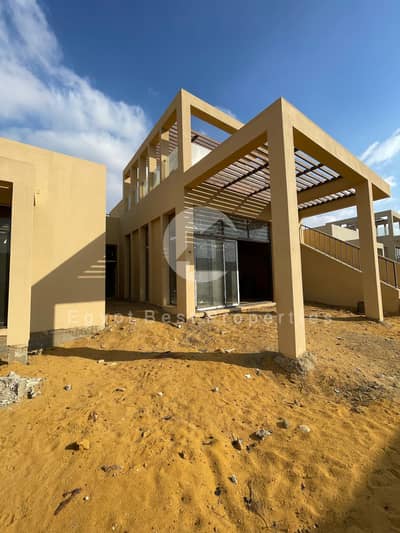 5 Bedroom Villa for Sale in 6th of October, Giza - 729c4720-dcb8-4c9b-8626-247965788f3f. jpeg