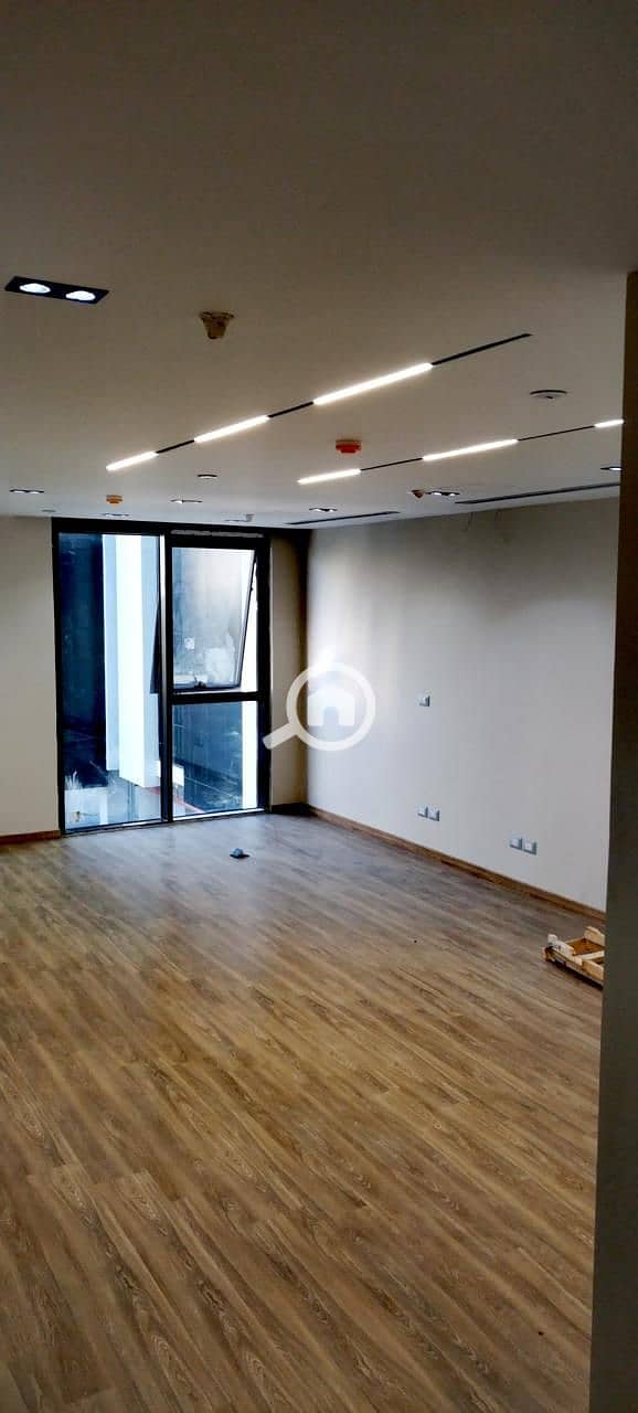 3 WhatsApp Image 2025-10-29 at 17.55. 28. jpeg