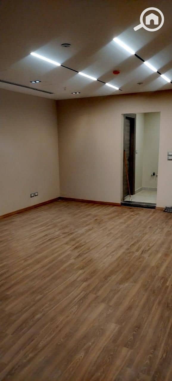 12 WhatsApp Image 2025-10-29 at 17.55. 23. jpeg