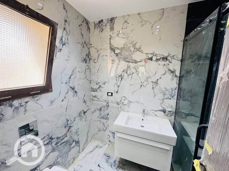 8 fc0c9351-49e0-439a-99c3-fc0ca49dc838. jpeg