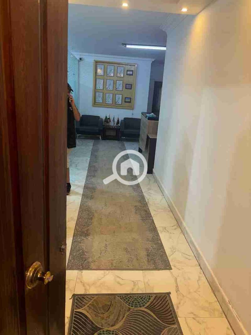 1000248165. jpg 1000248165. jpg