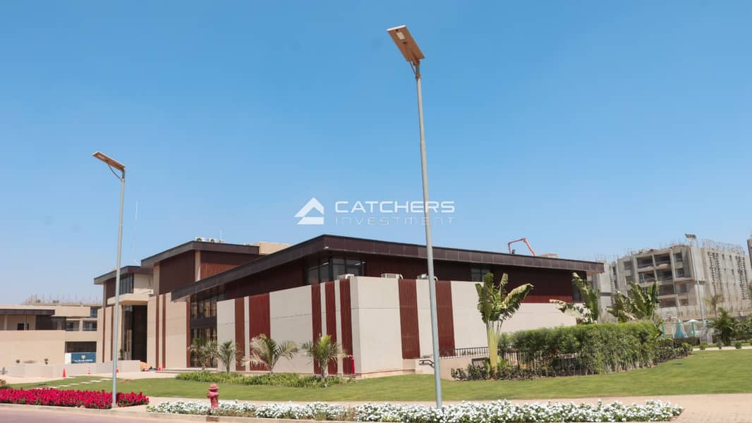 5 Vth Square - Live Photos _page-0022. jpg