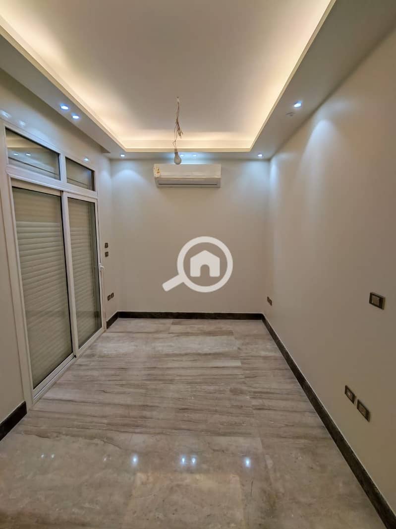 2 WhatsApp Image 2025-10-06 at 10.41. 42 AM (1). jpeg