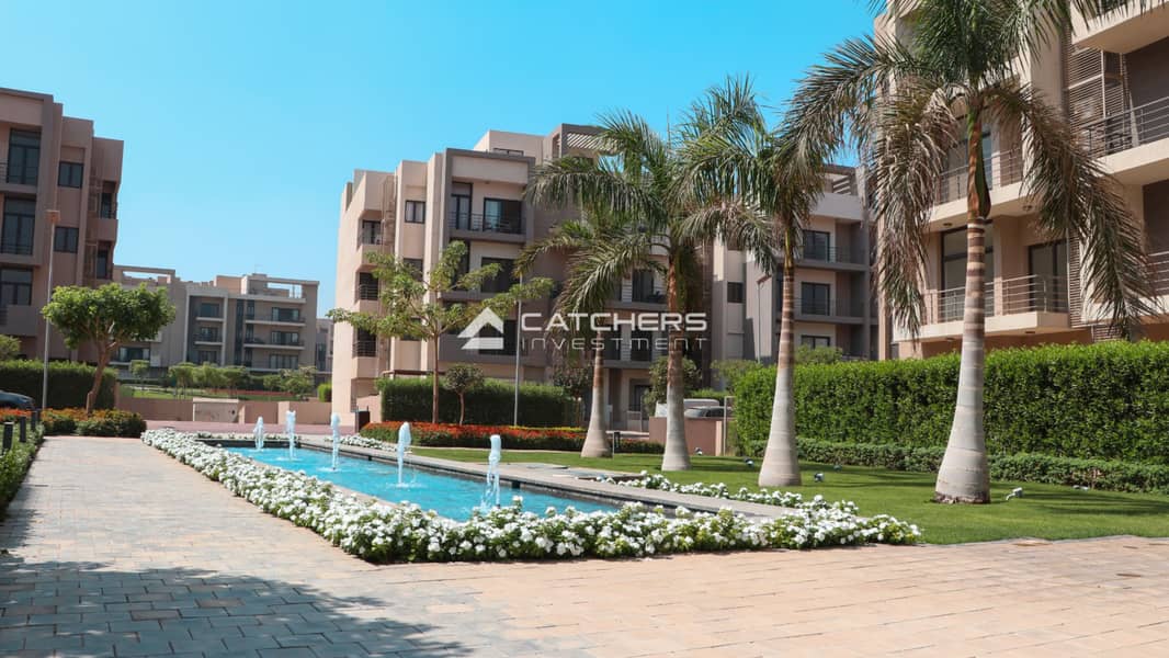 10 Vth Square - Live Photos _page-0016. jpg