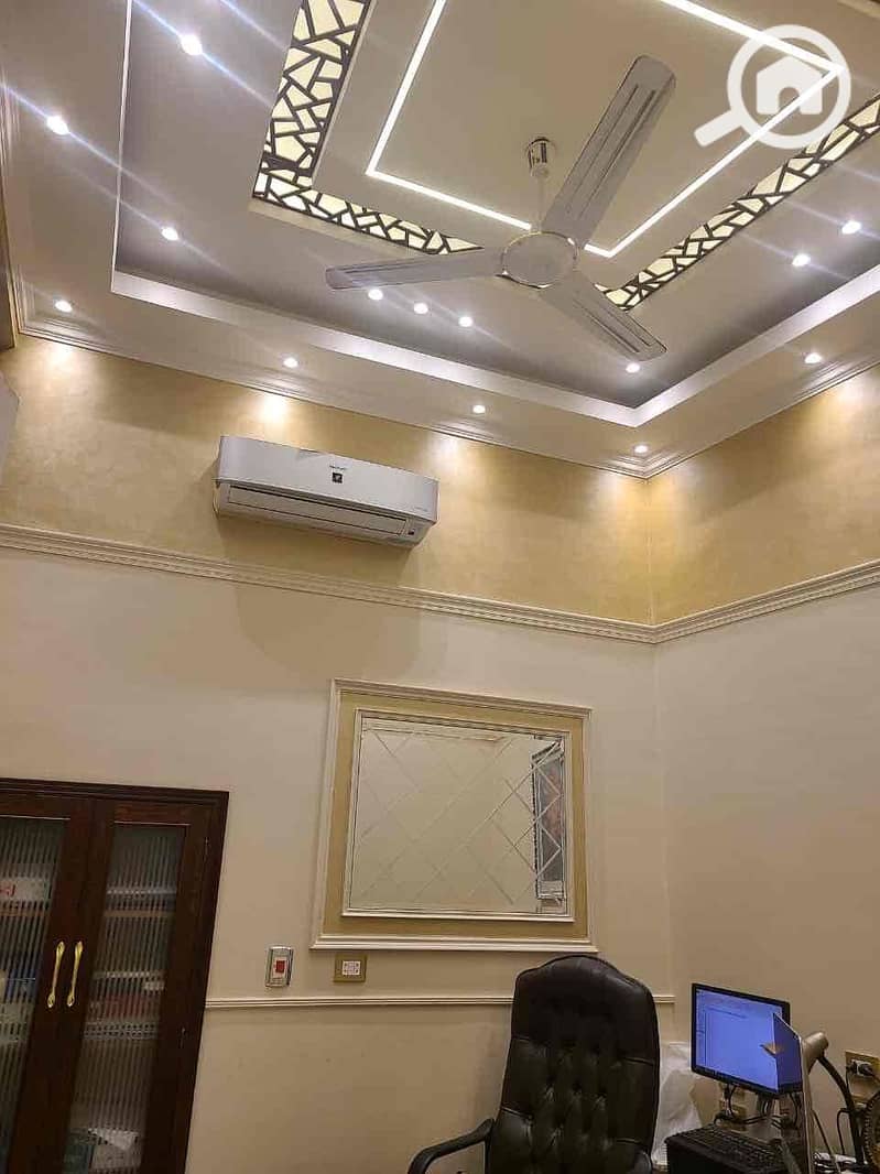 4 82e9f301-22d2-43ec-af3c-03470762ef21. jpg