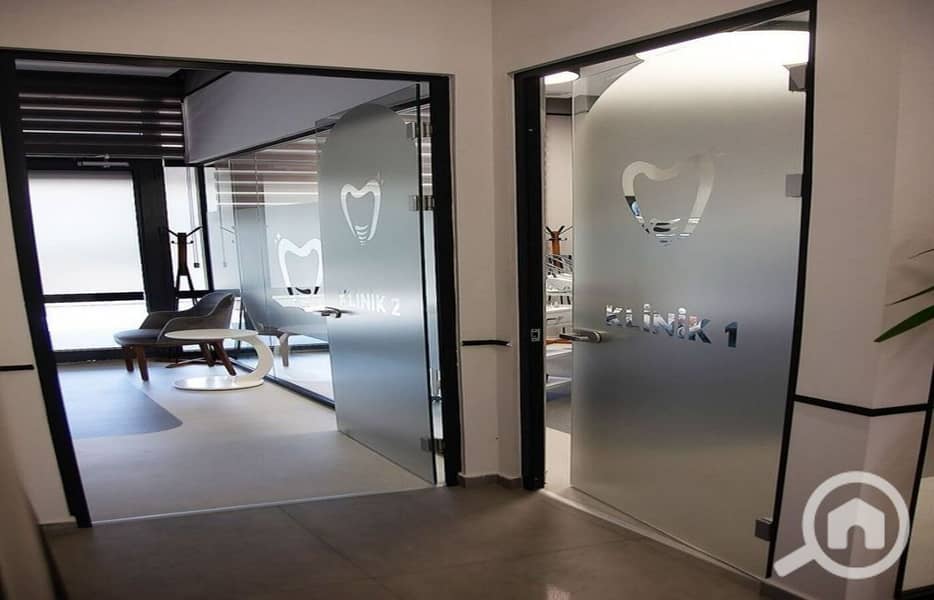 2 WhatsApp Image 2025-10-29 at 15.21. 41_8cc3340d. jpg