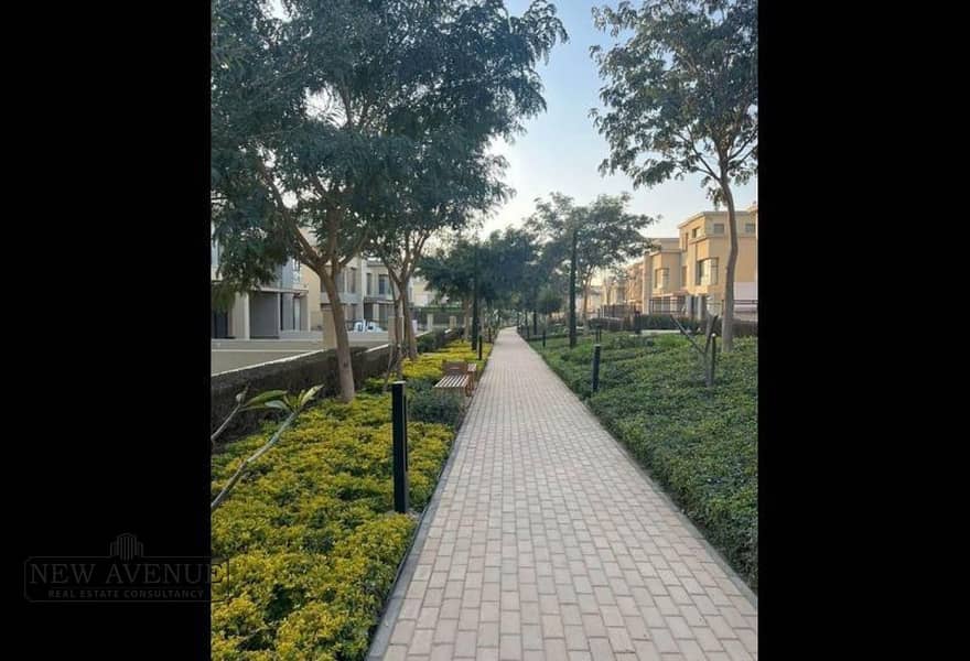 2 aaae8dfc-148c-45ab-9106-abf56ee81aac. jpg