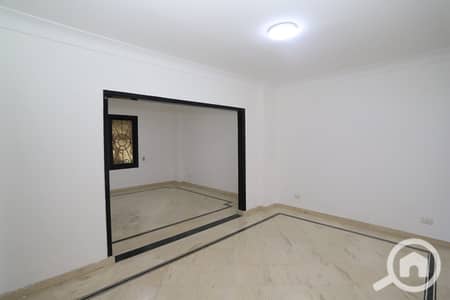 مکتب  للايجار في لوران، الإسكندرية - Untitled-2_0017_WhatsApp Image 2025-10-28 at 9.03. 15 PM. jpg