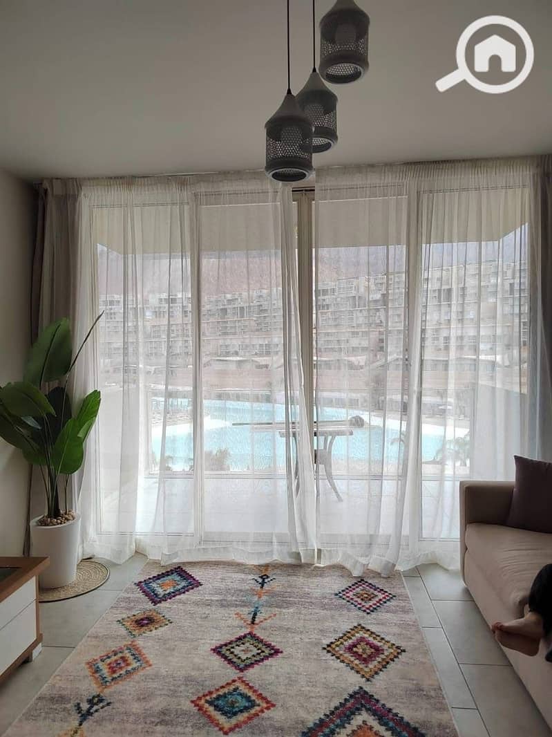 6 b5e23ef4-e1a7-41e9-a827-3d03e962a5e4. jpg