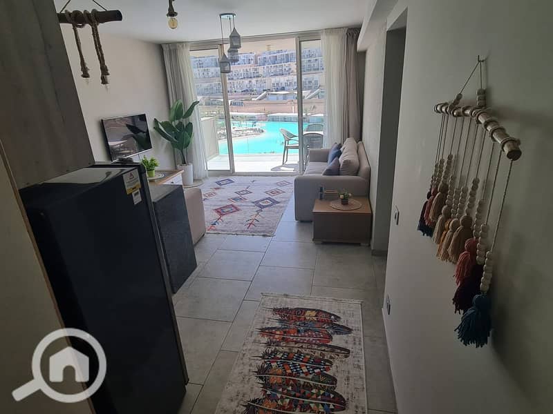 8 431ff3c4-f7ff-49af-aa88-192e82f191ff. jpg