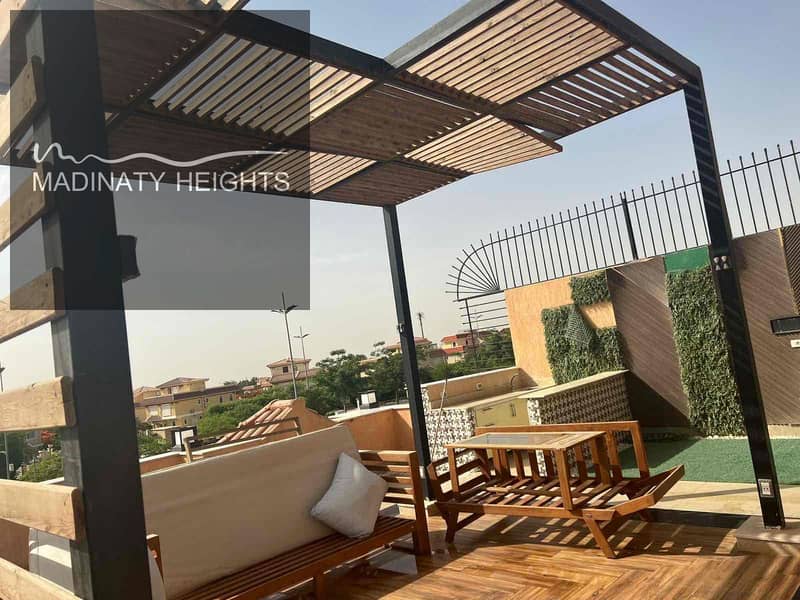 17 955d9c8c-920b-40b7-aea6-d6b818376ae1. jpg