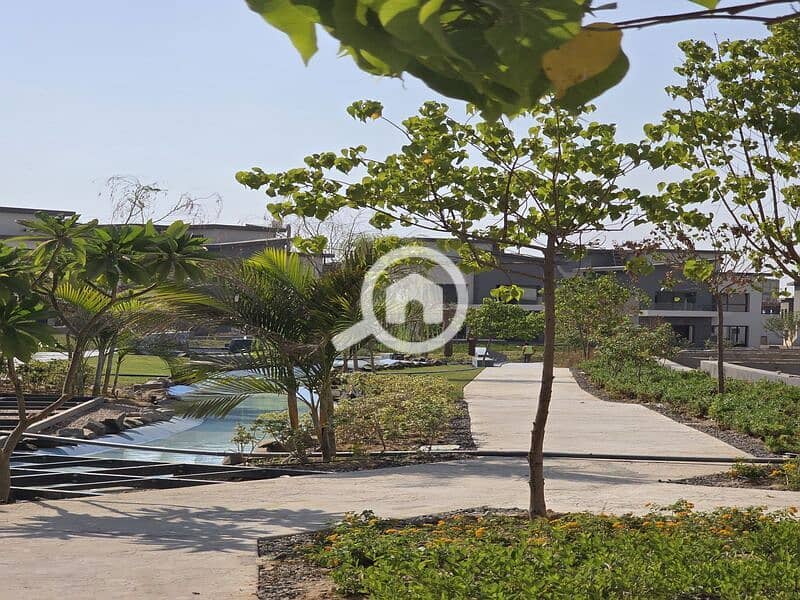 7 WhatsApp Image 2025-10-02 at 12.55. 08 PM. jpeg