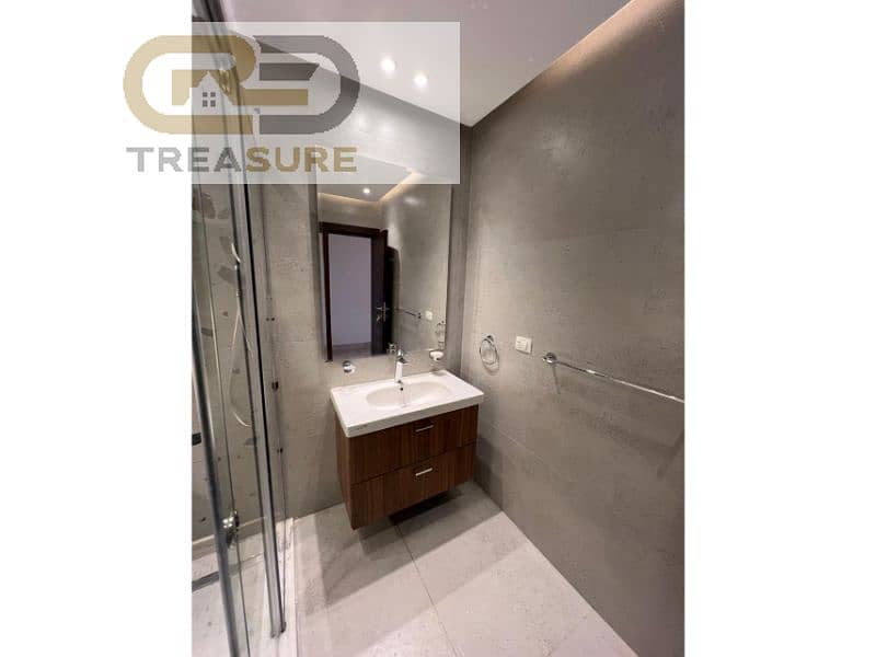 18 WhatsApp Image 2025-10-29 at 8.42. 46 PM (2). jpg