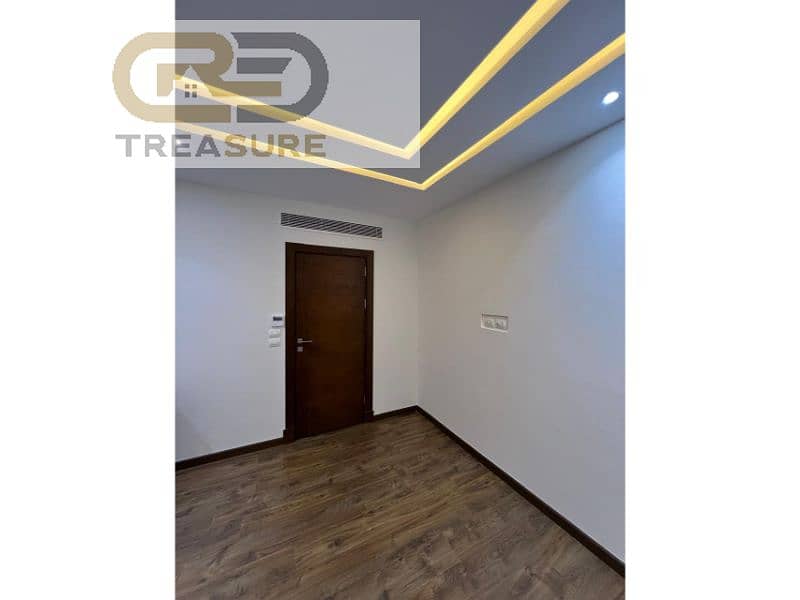 23 WhatsApp Image 2025-10-29 at 8.42. 48 PM (1). jpg