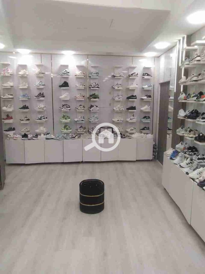 1000618023. jpg 1000618023. jpg