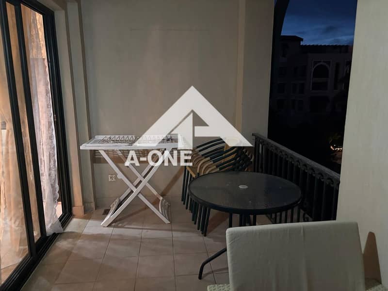 4 40feed07-2e2e-4912-bbe2-6d4b49778ac9. jpeg