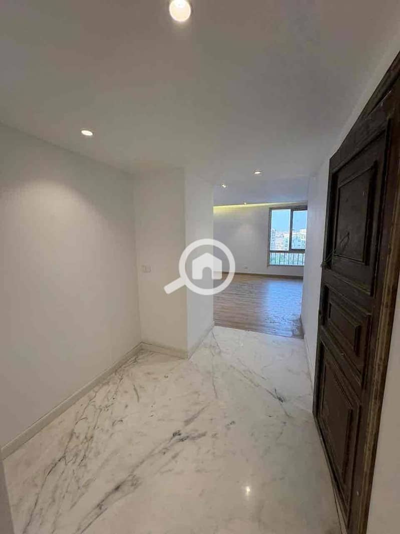 10 31d6217b-0201-42c1-a68e-0fd7375f97df. jpg