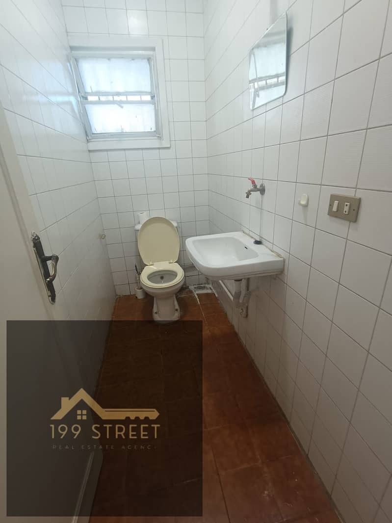 10 WhatsApp Image 2025-10-23 at 14.07. 36. jpeg