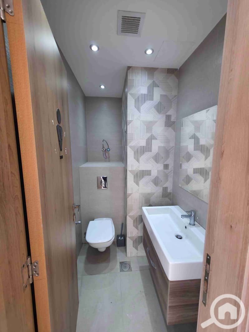 13 ٢٠٢٥٠٧٢٧_١٦١٣٢٦. jpg