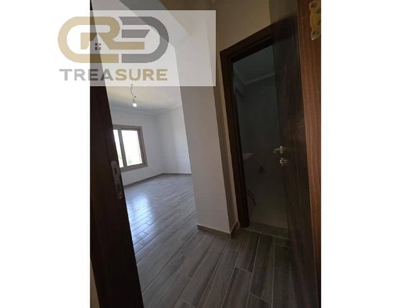 4 WhatsApp Image 2025-09-22 at 3.18. 21 PM. jpg