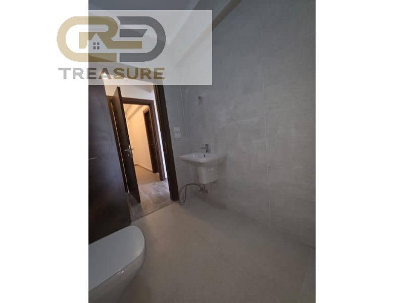 7 WhatsApp Image 2025-09-22 at 3.18. 23 PM. jpg