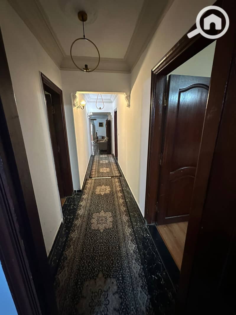 14 678a753b-8cae-44cd-aebf-723ca950de2d. jpeg