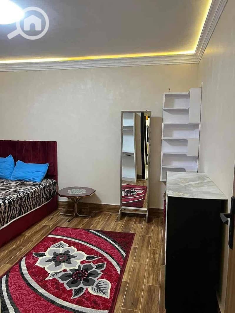 8 e5c627bb-4021-4173-9884-f5bad867b018. jpg