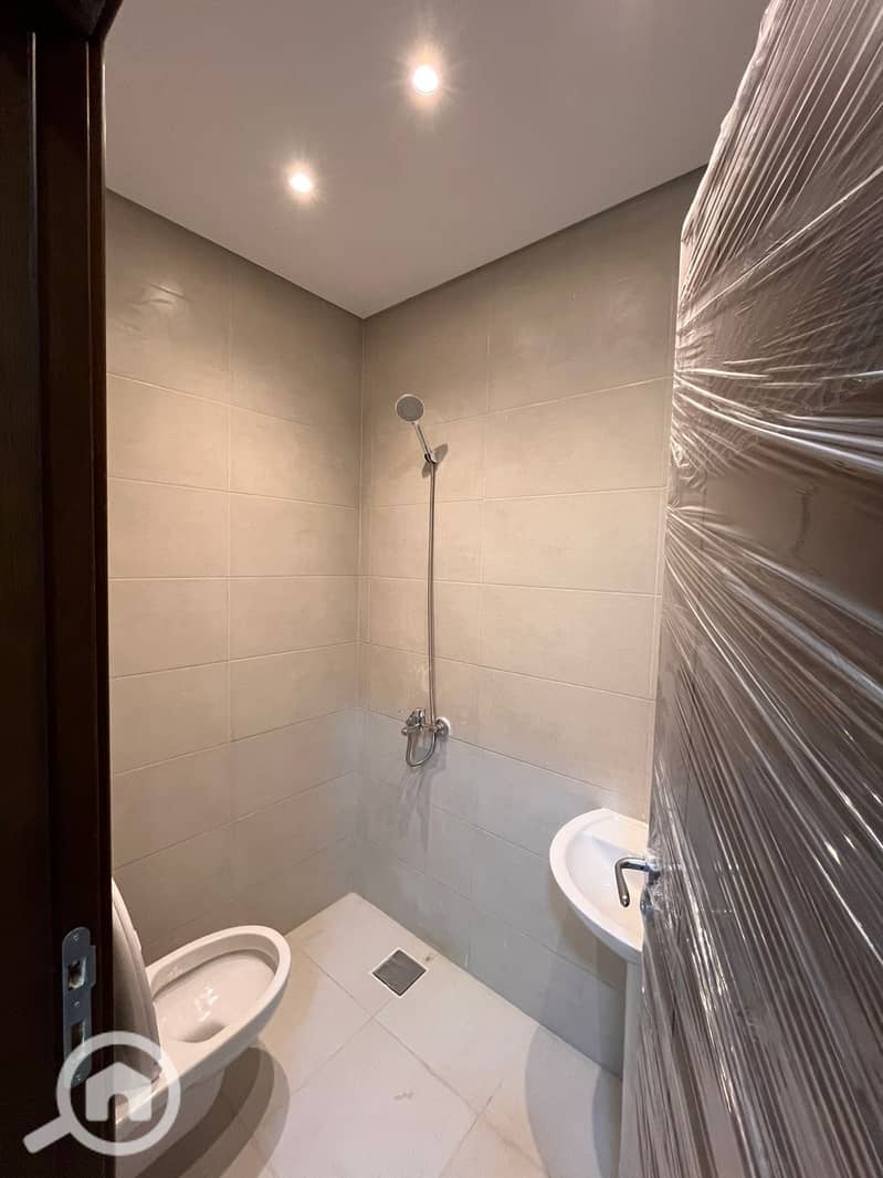 29 WhatsApp Image 2025-10-30 at 1.36. 33 AM. jpeg