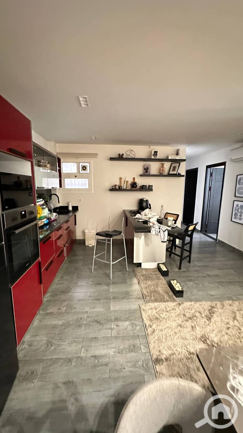 6 70e9af40-f58c-4a2a-a105-349203eab28c. jpg