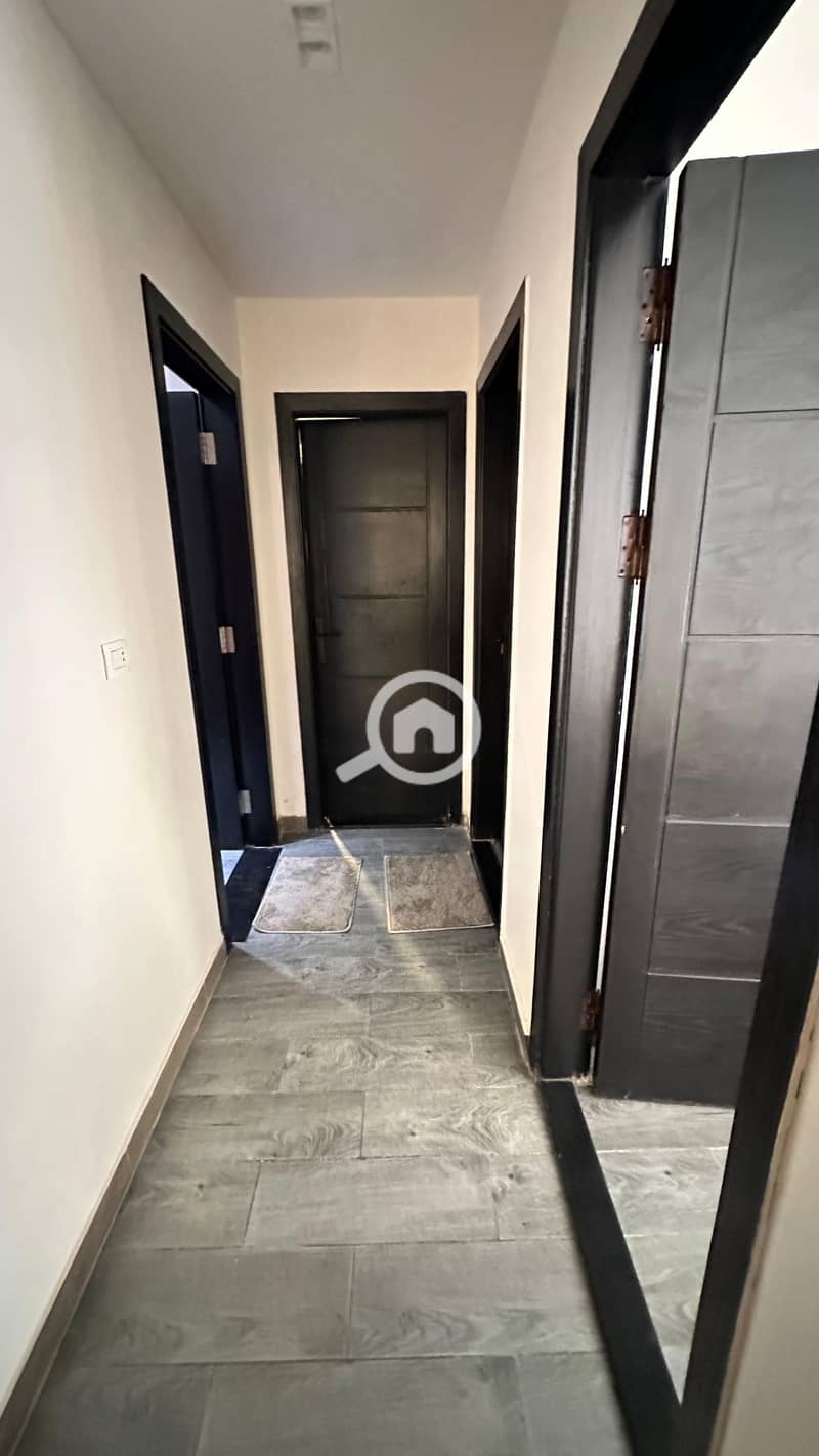 12 aae60c46-fcdf-4538-aa27-e6327b341f3d. jpg