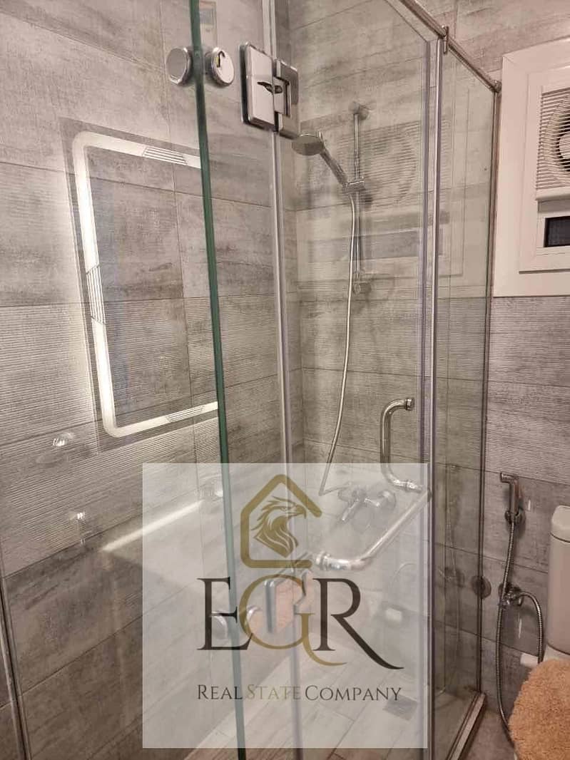 12 48252fb8-a975-4eb5-a330-cc65ad8b02f6. jpg