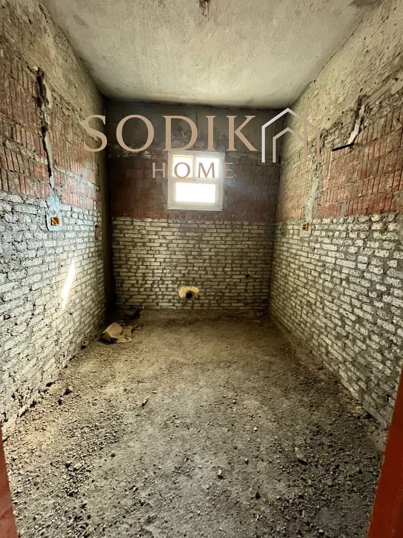 8 WhatsApp Image 2025-09-26 at 1.00. 07 PM (2). jpeg