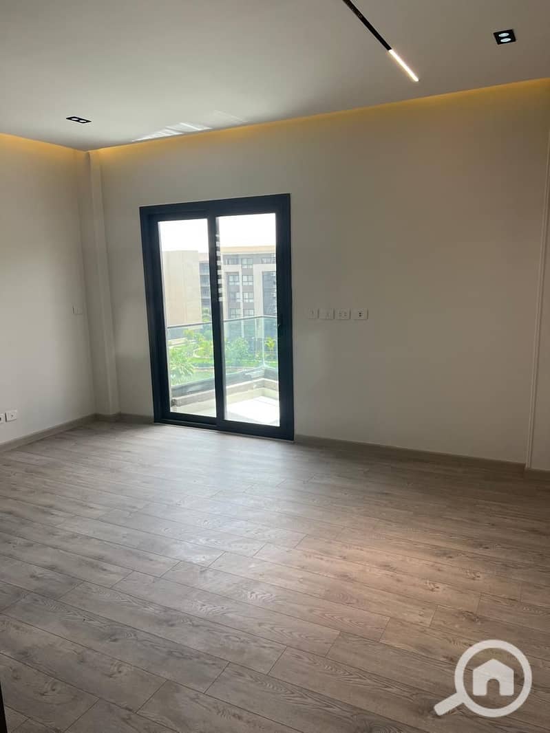 6 WhatsApp Image 2025-10-29 at 20.38. 22 (2). jpeg