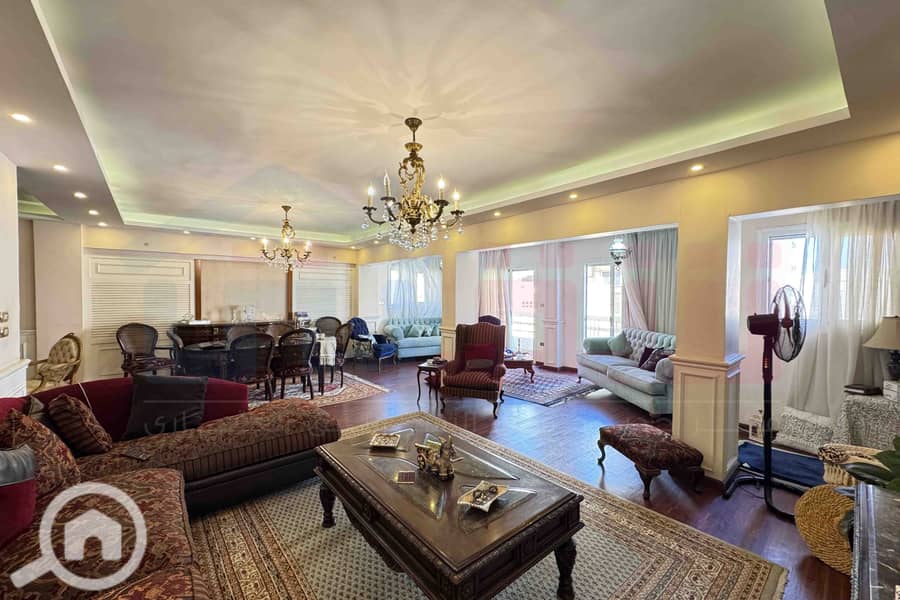 3 WhatsApp Image 2025-10-27 at 10.12. 29 PM. jpg