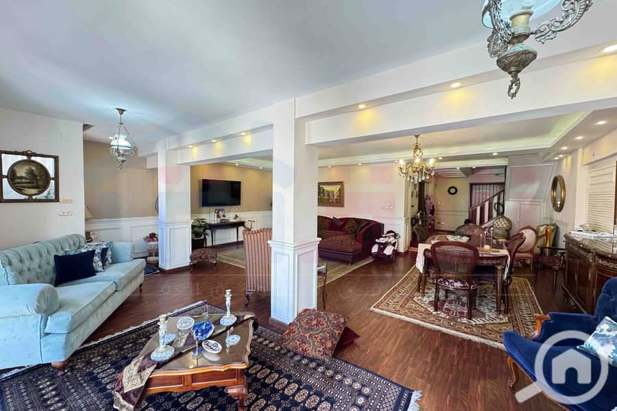 4 WhatsApp Image 2025-10-27 at 10.12. 30 PM (1). jpg