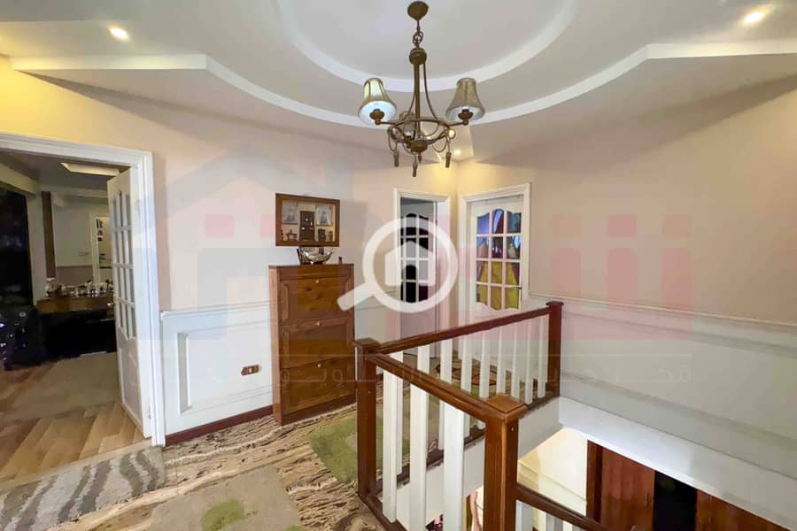 10 WhatsApp Image 2025-10-27 at 10.12. 34 PM (1). jpg