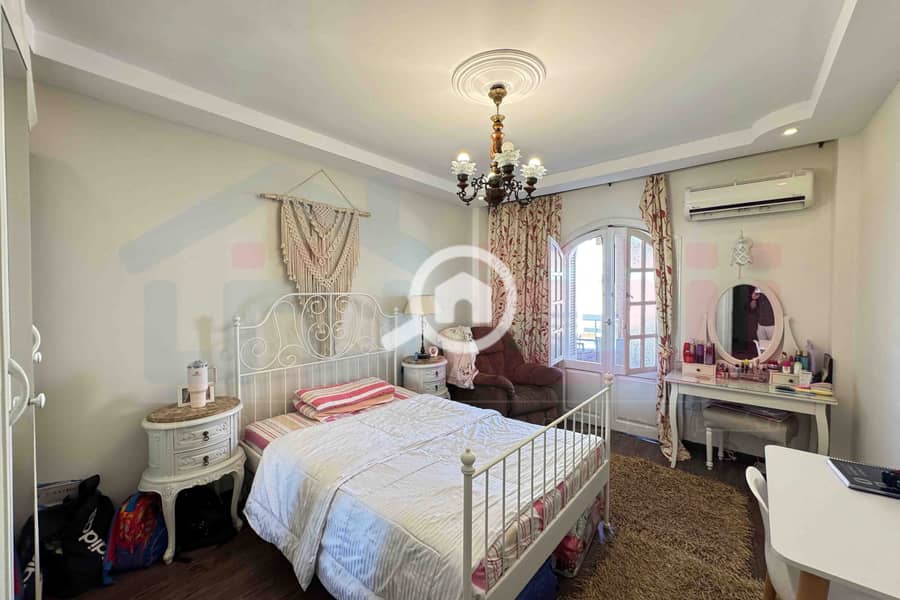 15 WhatsApp Image 2025-10-27 at 10.12. 37 PM (1). jpg