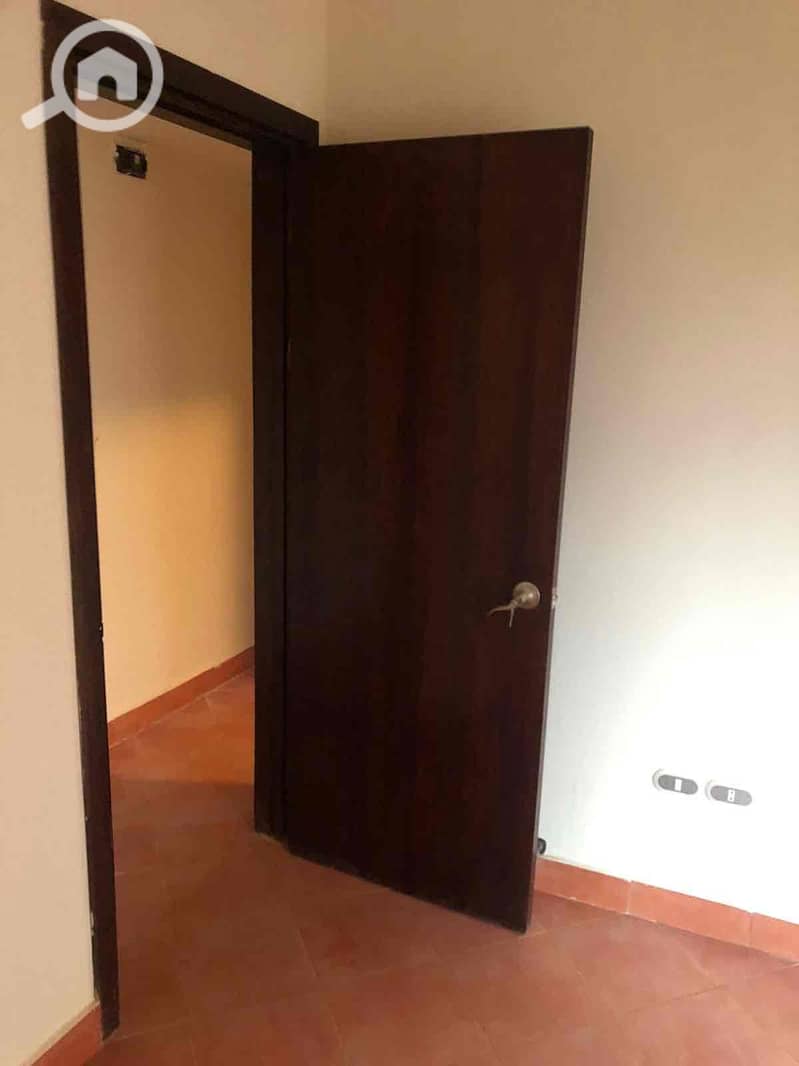 12 fa54bc84-6f82-4fa2-a9e5-0378d200368f. jpg