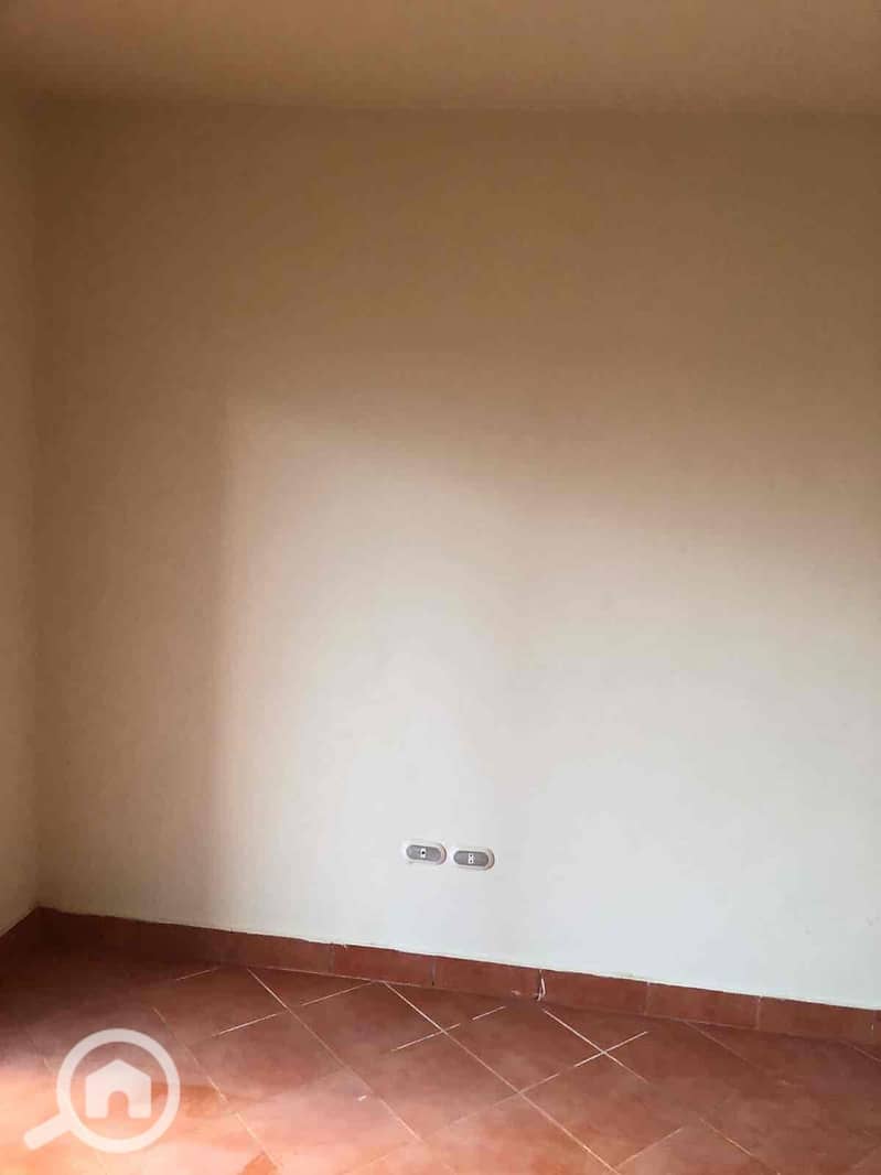 18 47363e6f-1718-477f-9e43-2cc30dc08a74. jpg