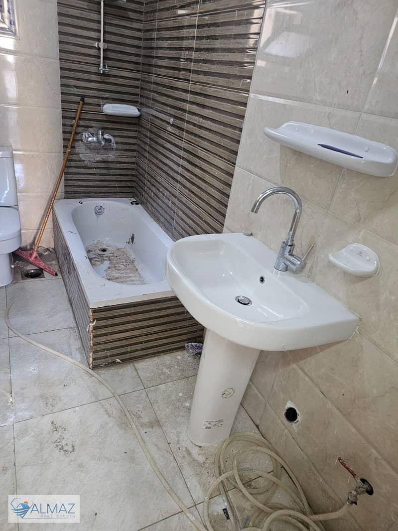 12 WhatsApp Image 2025-10-29 at 4.32. 17 PM. jpeg