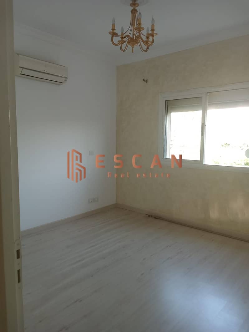 7 U671599 (31). jpeg