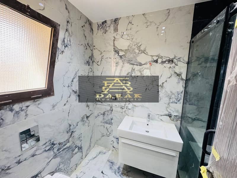 3 73212e18-95df-4cbb-8bd0-235e3dd2f6bf. jpeg