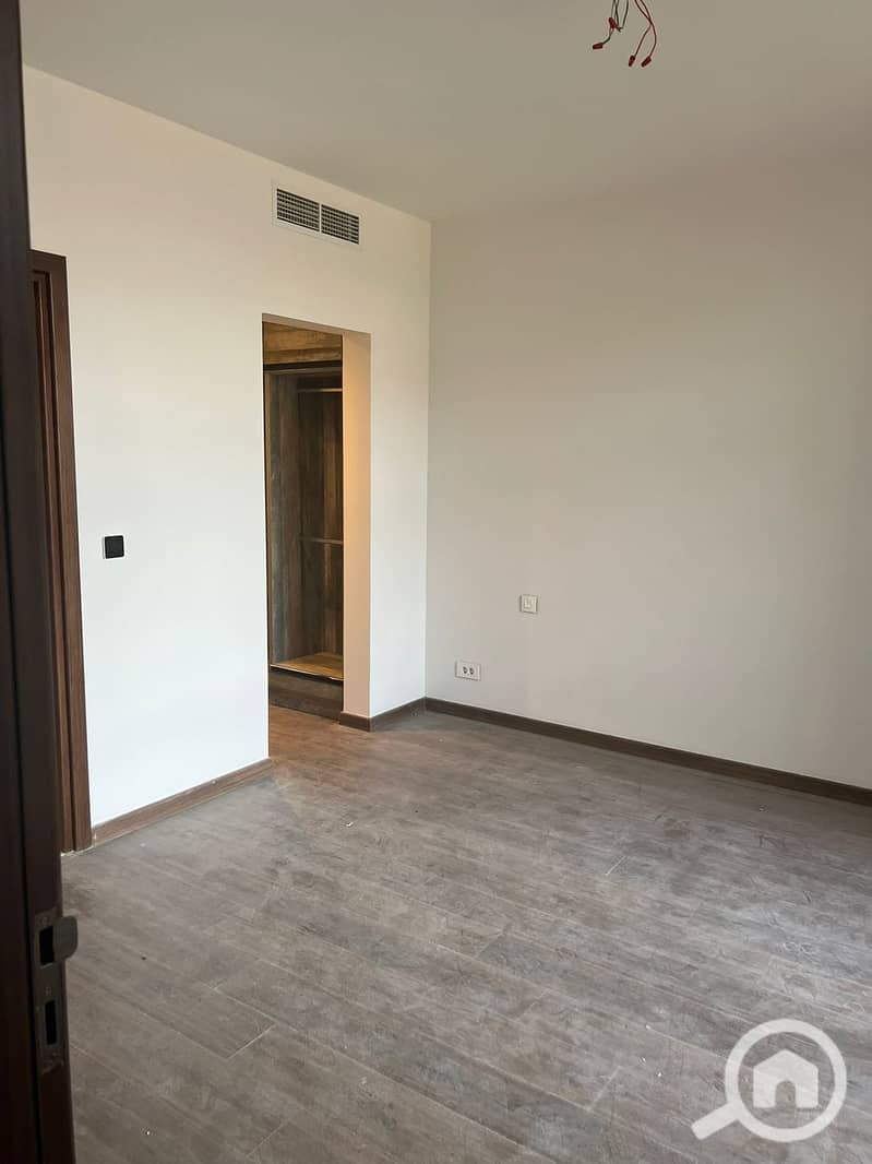 3 WhatsApp Image 2025-10-29 at 3.54. 27 PM (1). jpeg