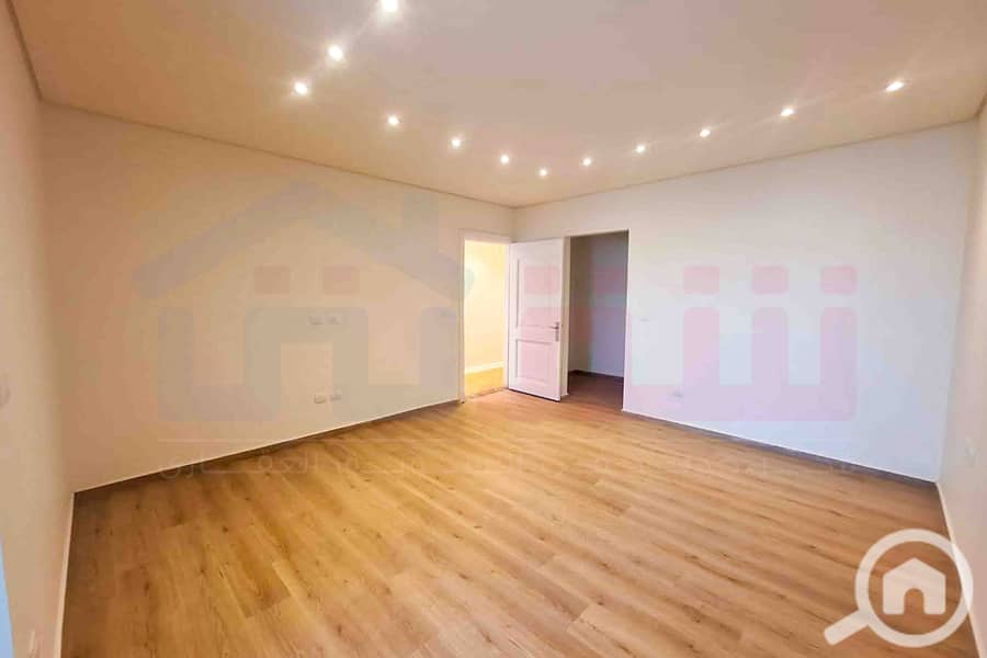 7 WhatsApp Image 2025-10-27 at 12.57. 38 PM (2). jpg