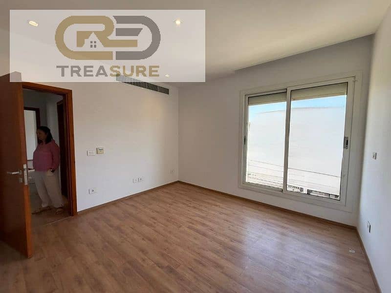 12 WhatsApp Image 2025-10-29 at 11.45. 26 PM (2). jpg