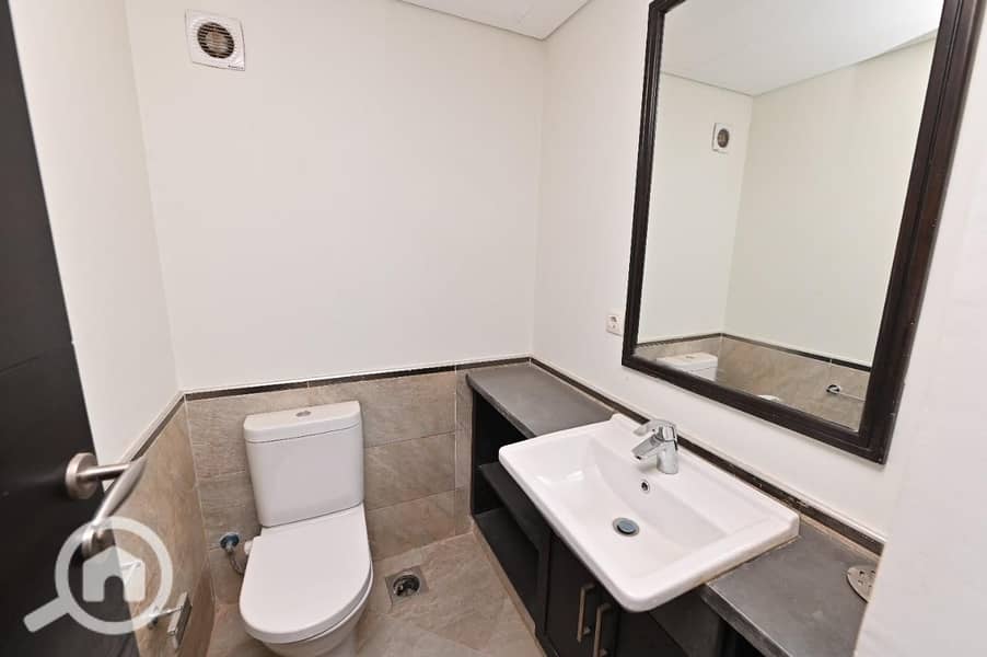 12 382f8eca-847c-41a0-b34d-7b56616e4d62. jpg