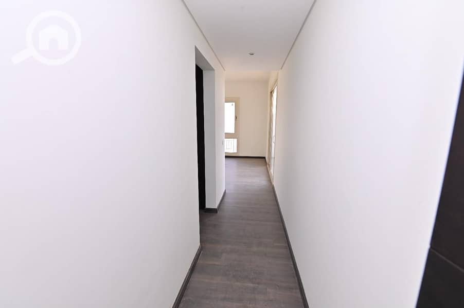 16 c944b08a-78b0-4ba6-a4bd-0ae5698f11cd. jpg