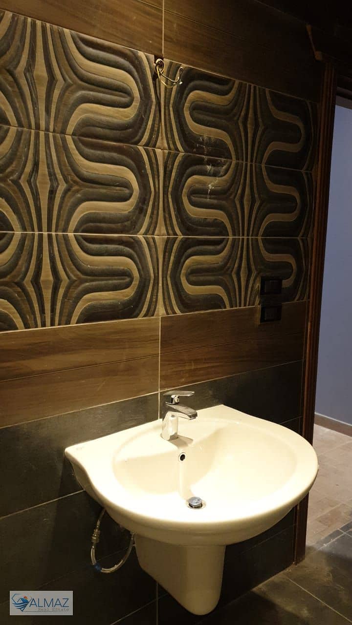 22 WhatsApp Image 2025-09-29 at 12.00. 53 PM. jpeg