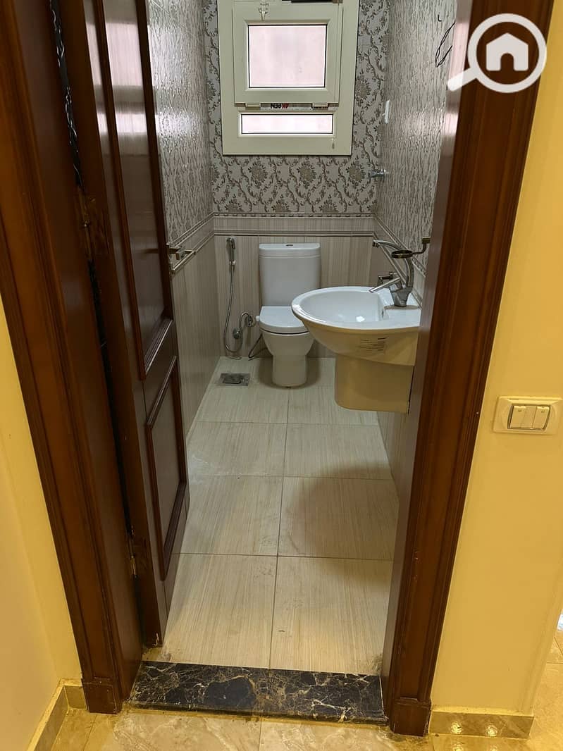 5 WhatsApp Image 2025-10-26 at 2.41. 21 PM. jpeg