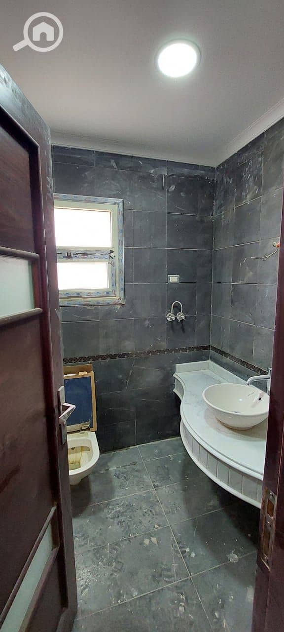 22 626722e6-1ad0-497b-bde1-a9ac2b143f4b. jpg